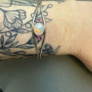 Stunning Opal and Sapphire Gemstone Bracelet